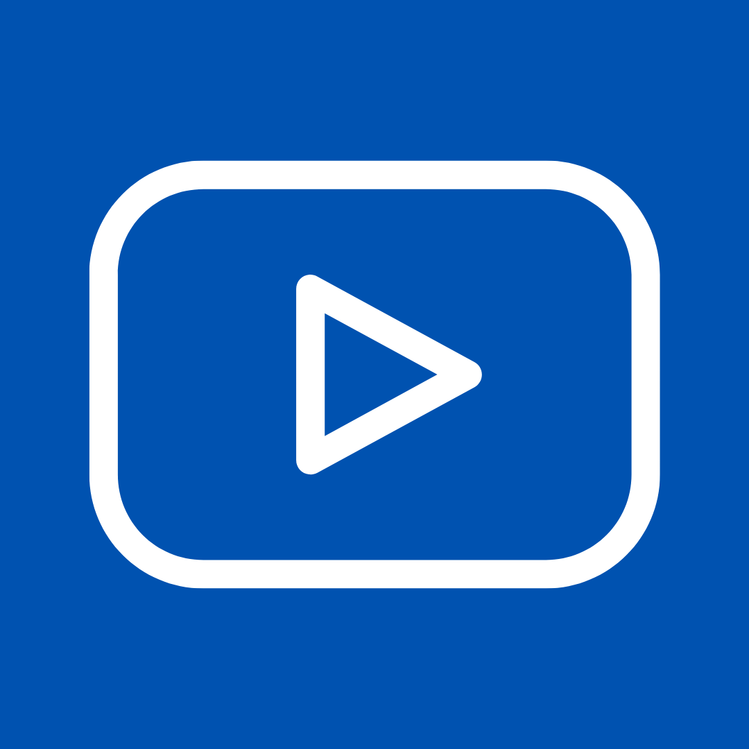 YouTube - grafika przedstawia logo YouTube, czyli przycisk odtwarzania wideo w kolorze białym na granatowym tle